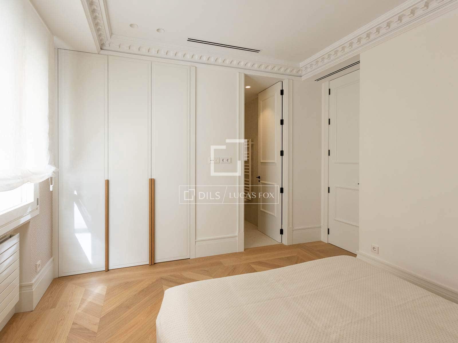 4 bedroom Apartment for sale in Madrid city with garage - € 7,900,000 (Ref: 9733974)