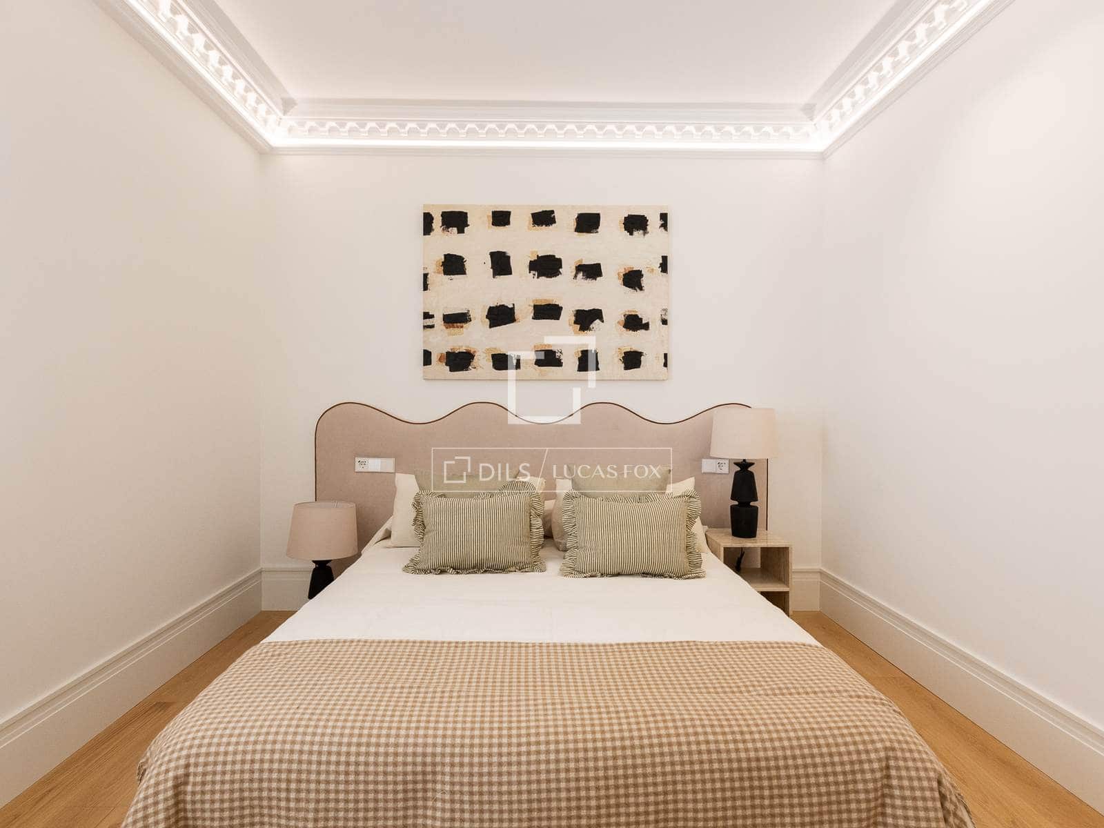 4 bedroom Apartment for sale in Madrid city with garage - € 7,900,000 (Ref: 9733974)