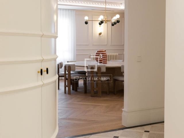 4 slaapkamer Appartement te koop in Recoletos, Madrid stad met garage - € 7.900.000 (Ref: 9733974)