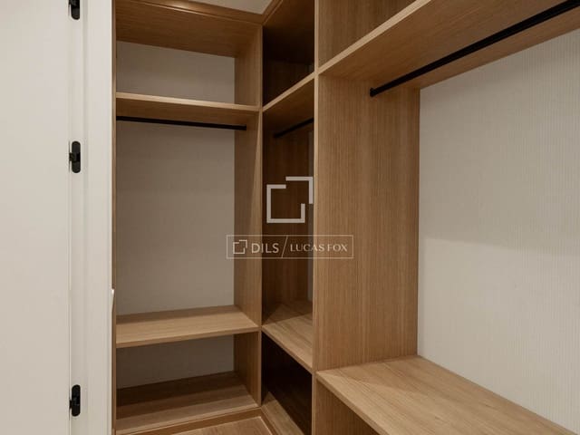 4 slaapkamer Appartement te koop in Recoletos, Madrid stad met garage - € 7.900.000 (Ref: 9733974)