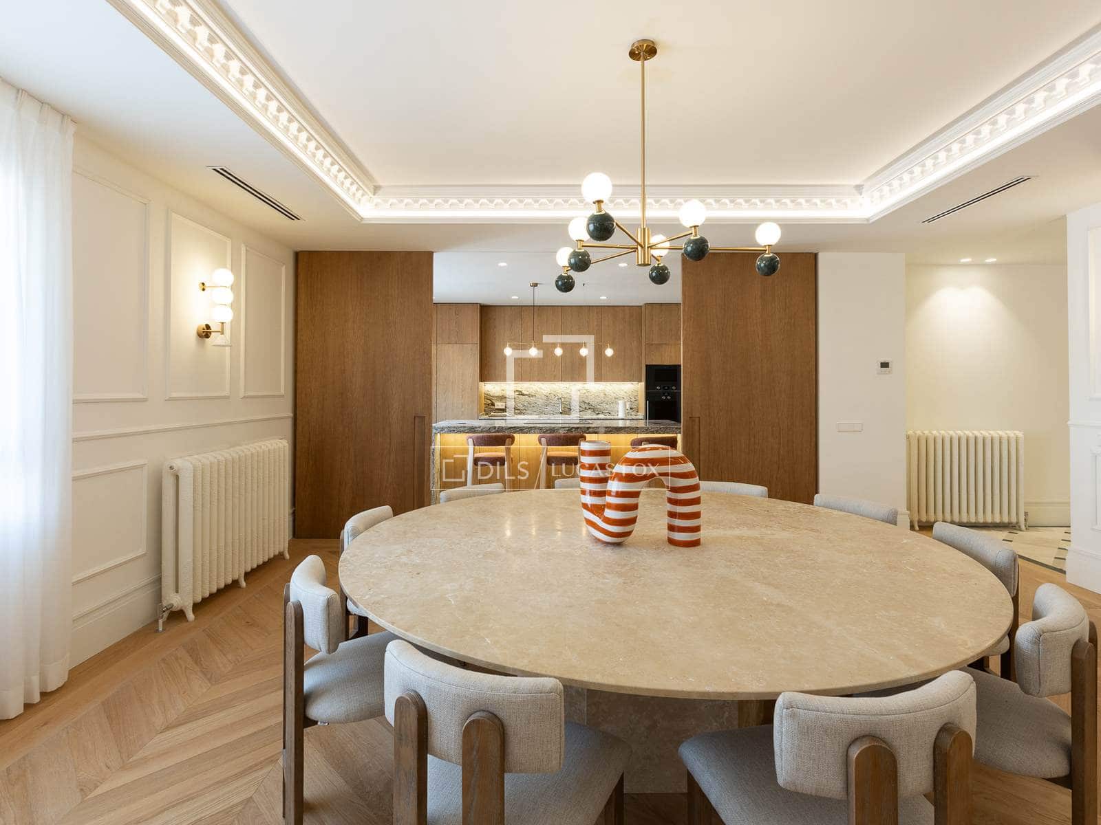 4 bedroom Apartment for sale in Madrid city with garage - € 7,900,000 (Ref: 9733974)