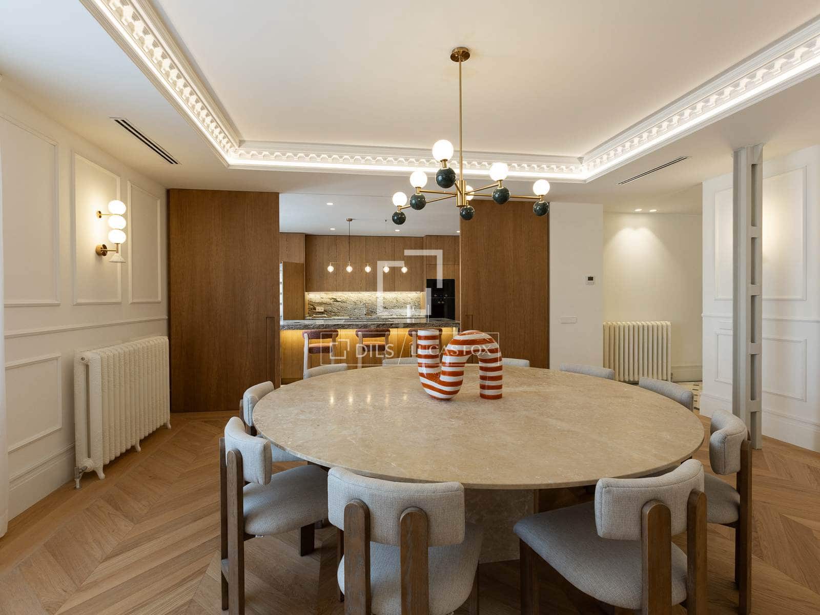4 bedroom Apartment for sale in Madrid city with garage - € 7,900,000 (Ref: 9733974)