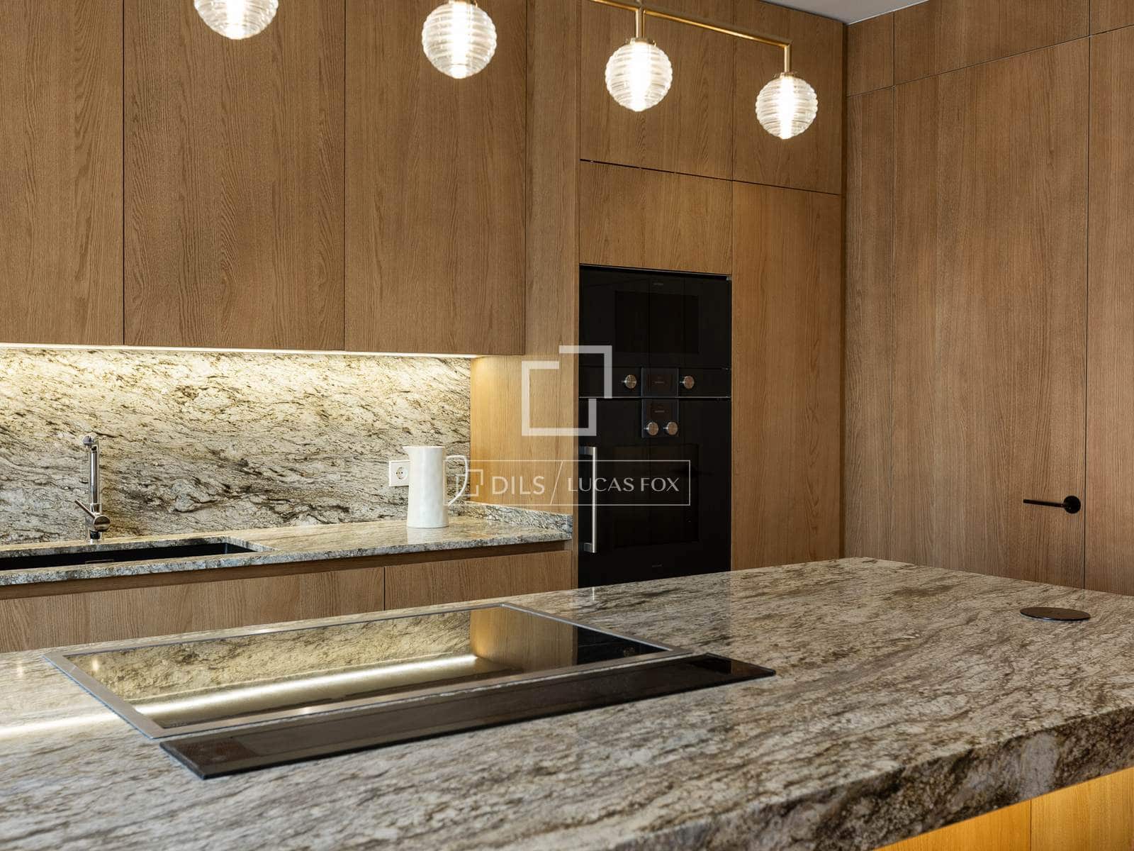 4 bedroom Apartment for sale in Madrid city with garage - € 7,900,000 (Ref: 9733974)