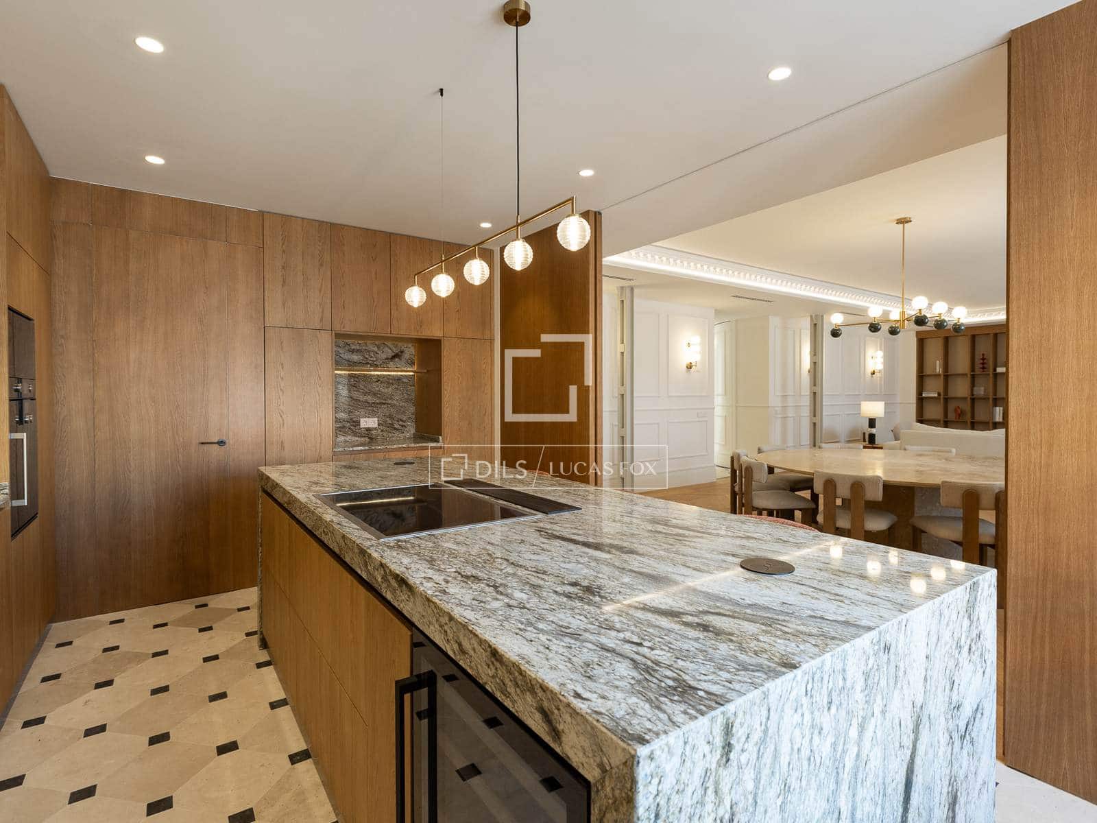 4 bedroom Apartment for sale in Madrid city with garage - € 7,900,000 (Ref: 9733974)