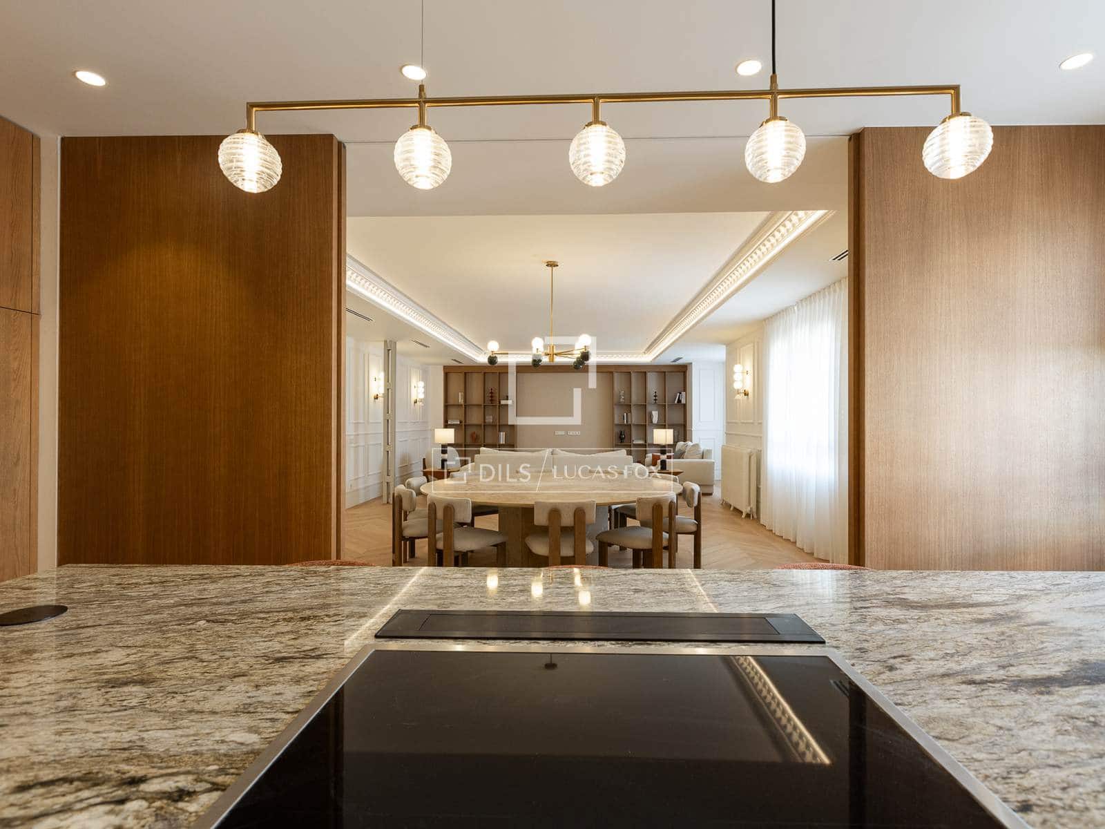 4 bedroom Apartment for sale in Madrid city with garage - € 7,900,000 (Ref: 9733974)