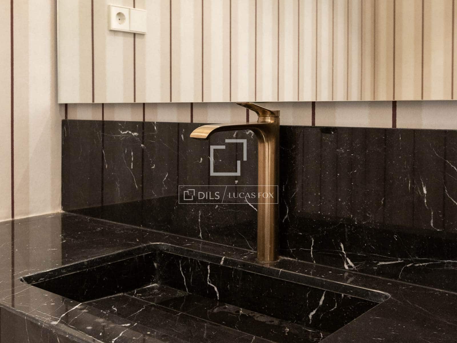 4 bedroom Apartment for sale in Madrid city with garage - € 7,900,000 (Ref: 9733974)