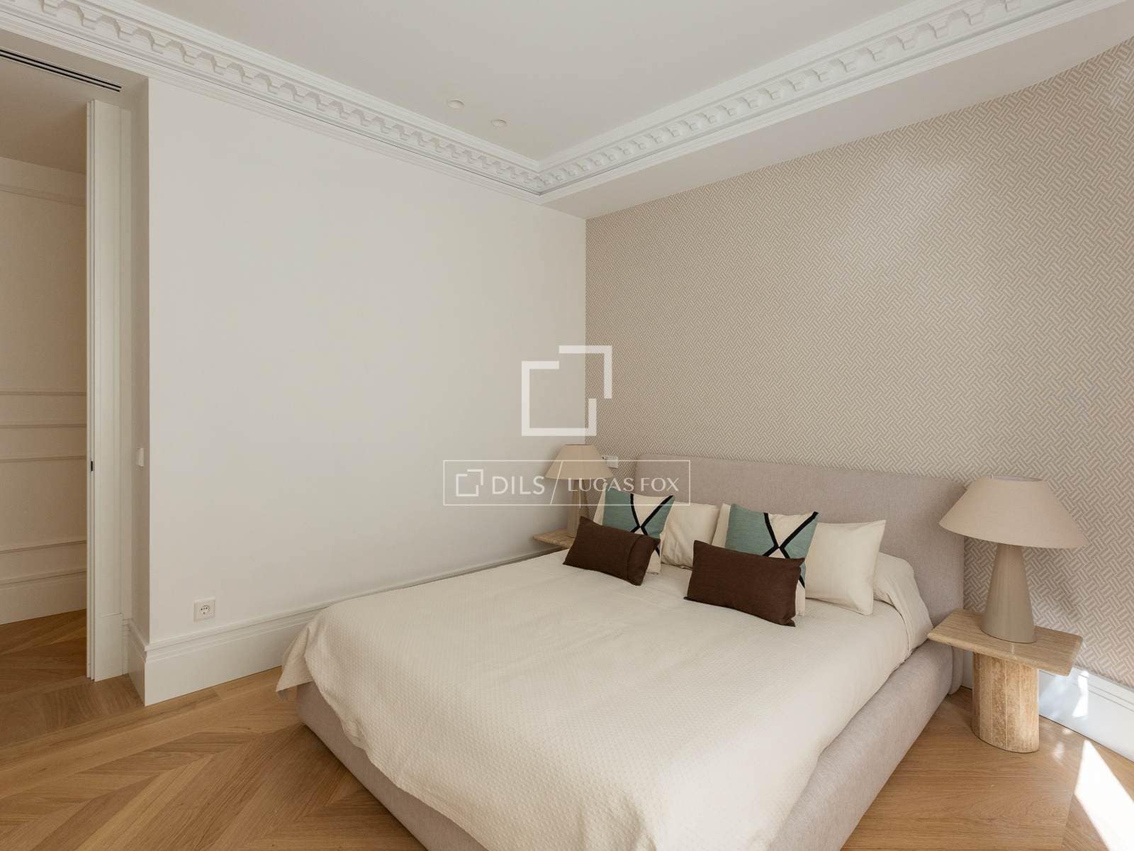 4 bedroom Apartment for sale in Madrid city with garage - € 7,900,000 (Ref: 9733974)