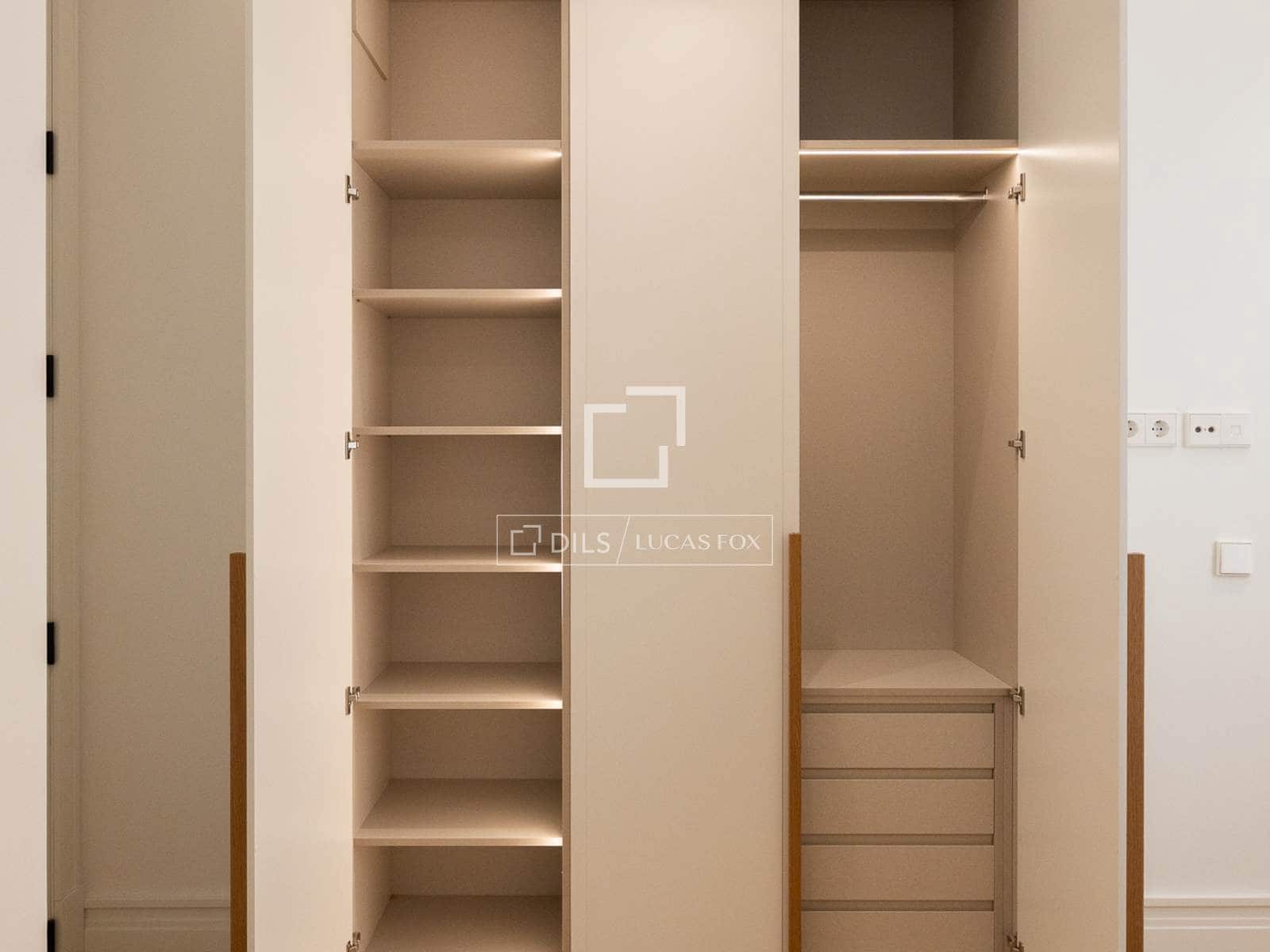 4 bedroom Apartment for sale in Madrid city with garage - € 7,900,000 (Ref: 9733974)