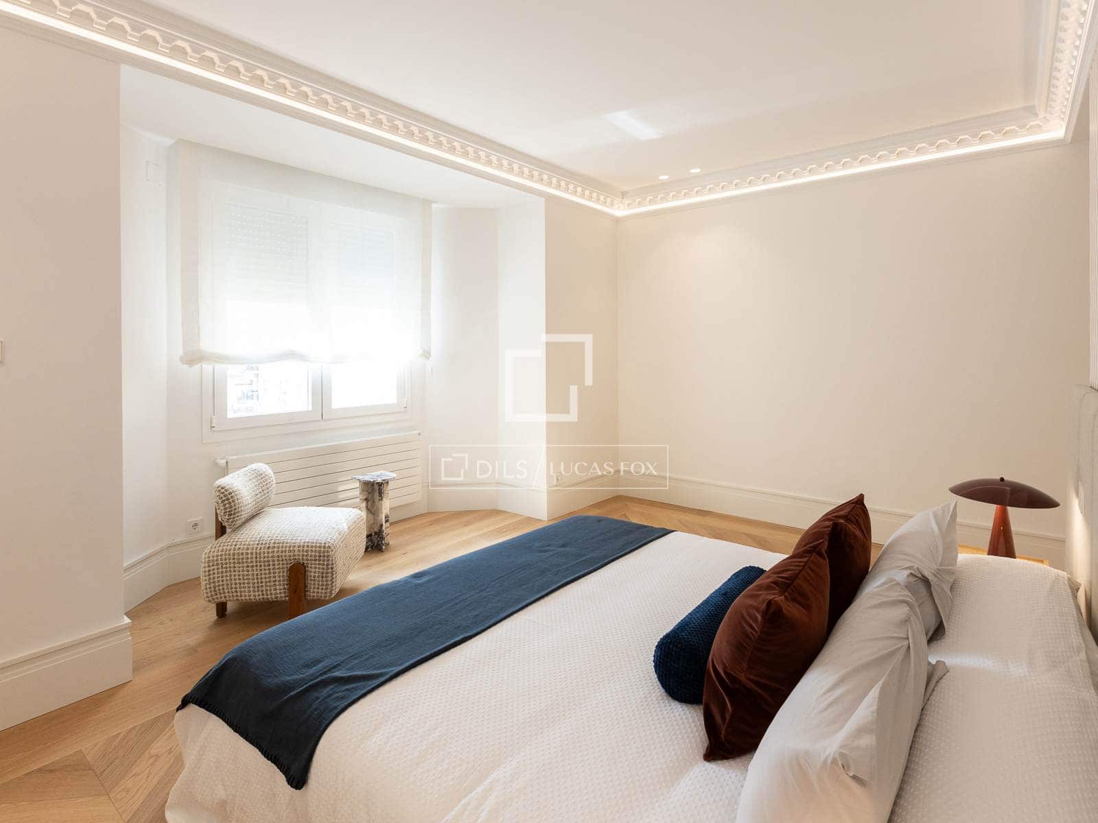 4 bedroom Apartment for sale in Madrid city with garage - € 7,900,000 (Ref: 9733974)