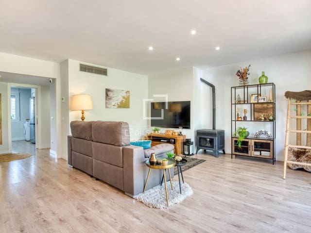 3 bedroom Apartment for sale in S'Agaro, Castell-Platja d'Aro with pool garage - € 750,000 (Ref: 9733976)