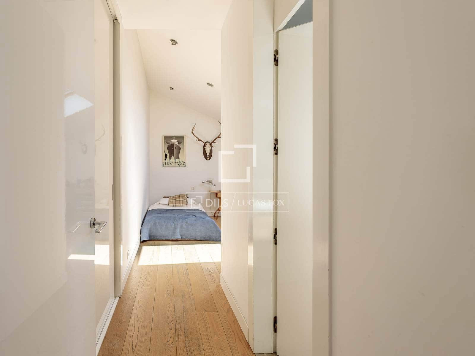 8 soverom Villa til salgs i Madrid by med svømmebasseng garasje - € 18 600 000 (Ref: 9735946)