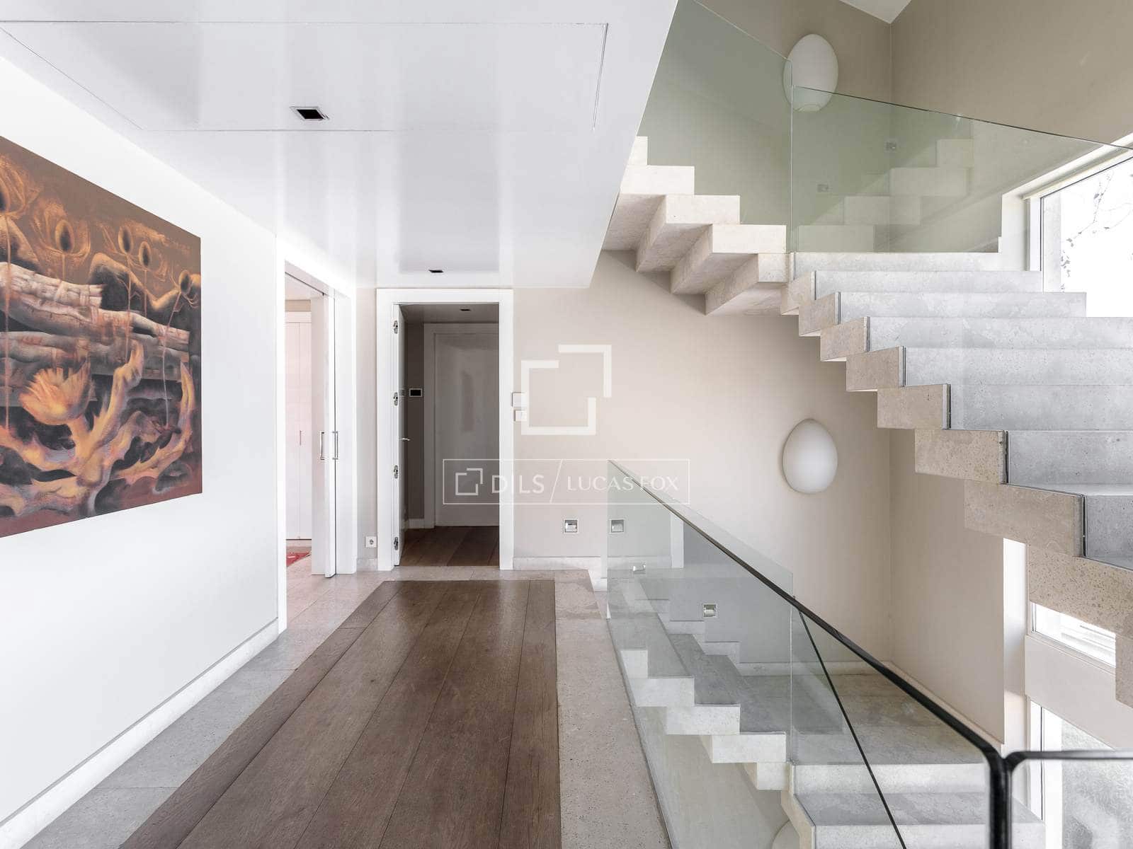 8 soverom Villa til salgs i Madrid by med svømmebasseng garasje - € 18 600 000 (Ref: 9735946)