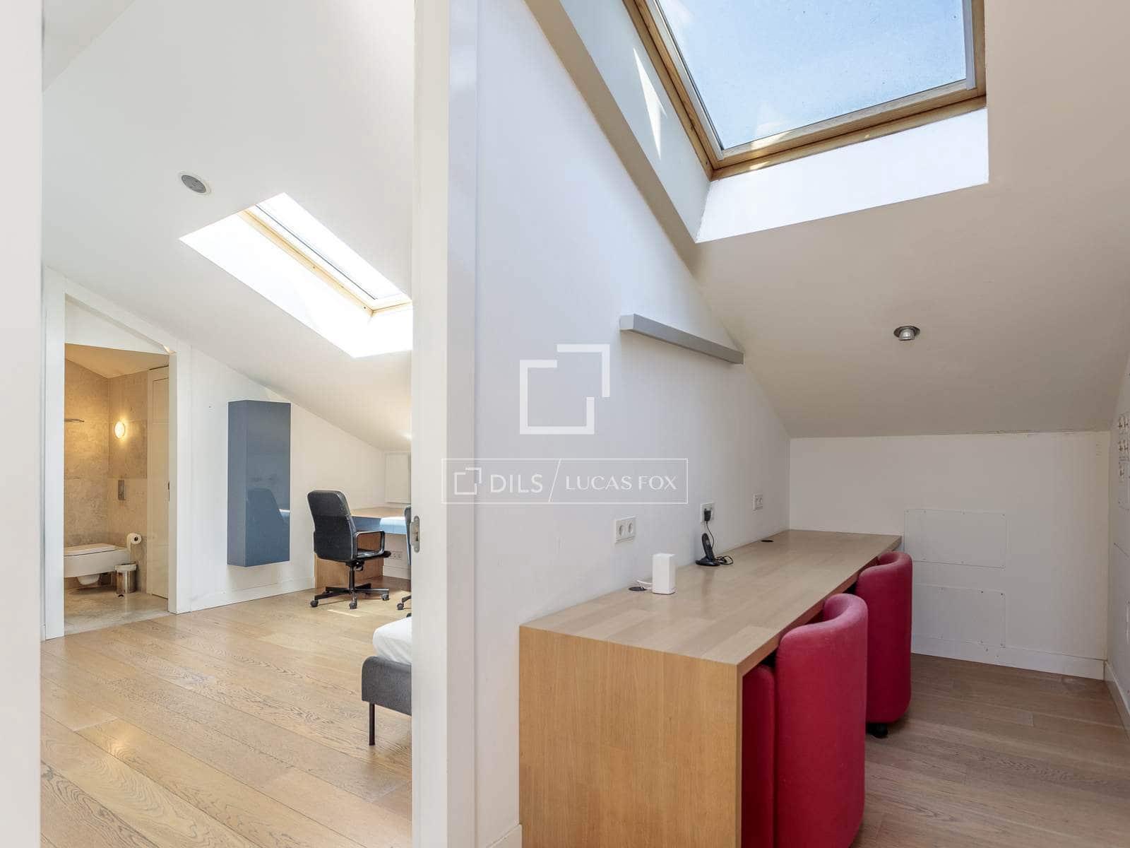 8 soverom Villa til salgs i Madrid by med svømmebasseng garasje - € 18 600 000 (Ref: 9735946)