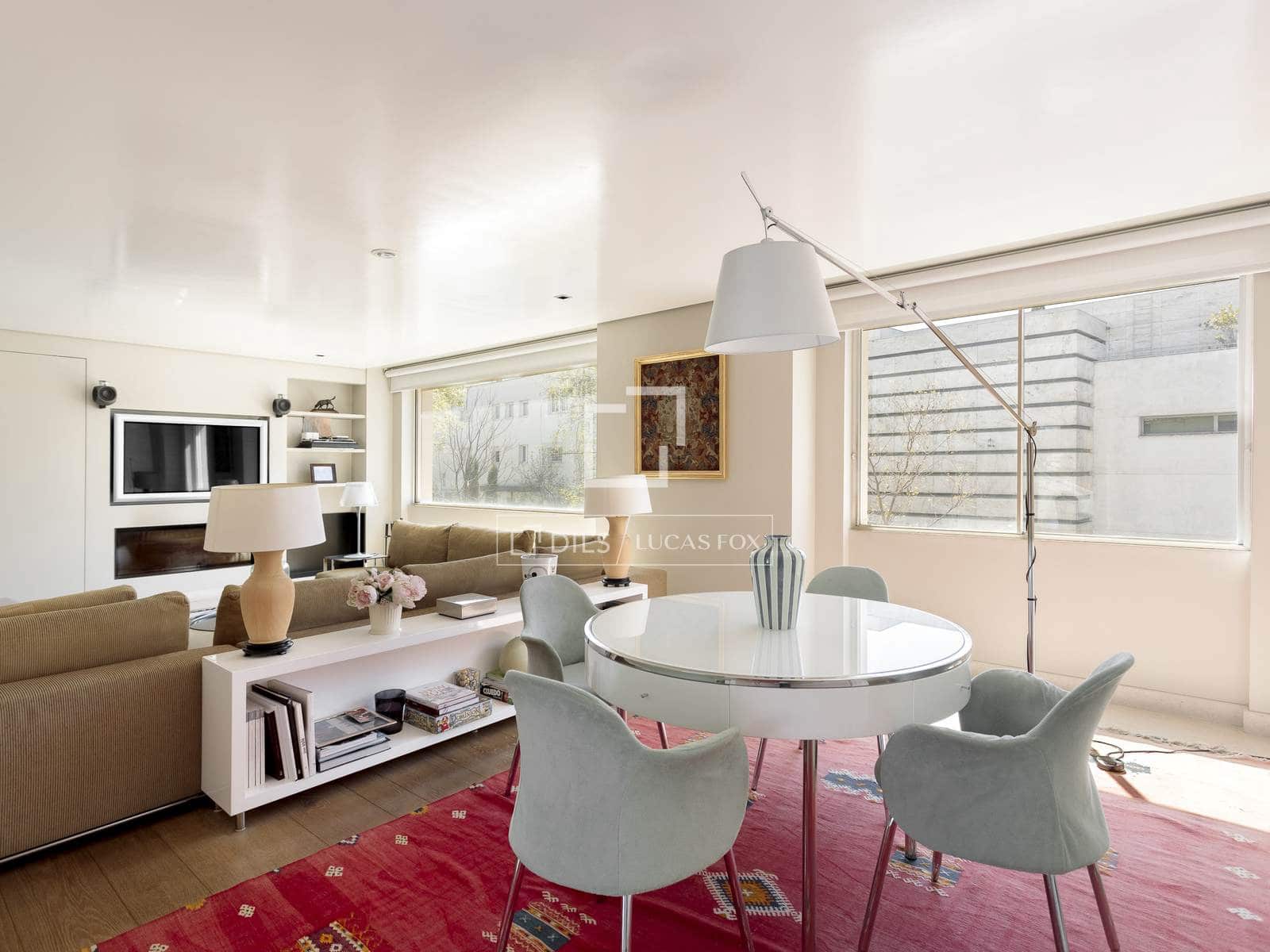 8 soverom Villa til salgs i Madrid by med svømmebasseng garasje - € 18 600 000 (Ref: 9735946)