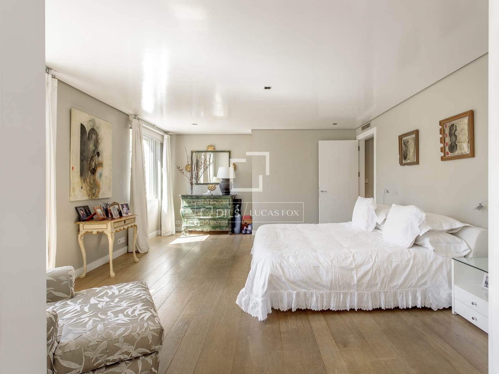 8 soverom Villa til salgs i Madrid by med svømmebasseng garasje - € 18 600 000 (Ref: 9735946)