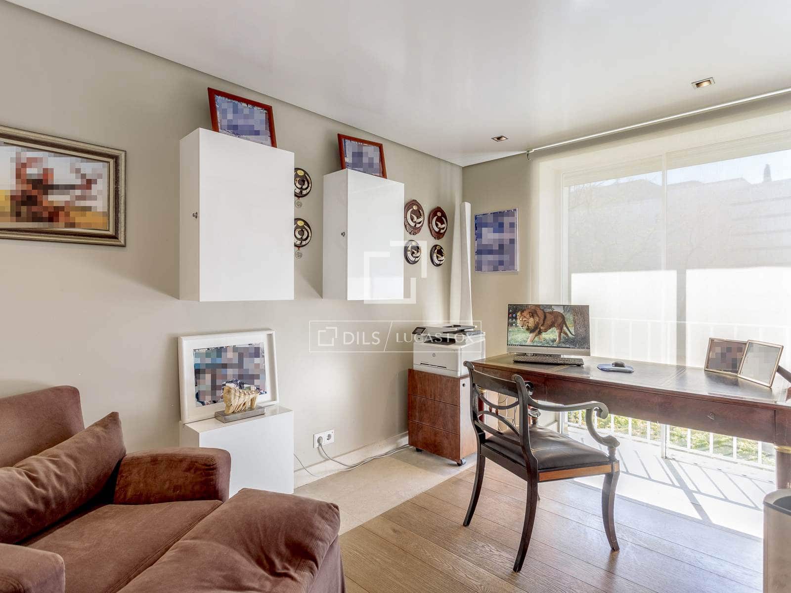 8 soverom Villa til salgs i Madrid by med svømmebasseng garasje - € 18 600 000 (Ref: 9735946)