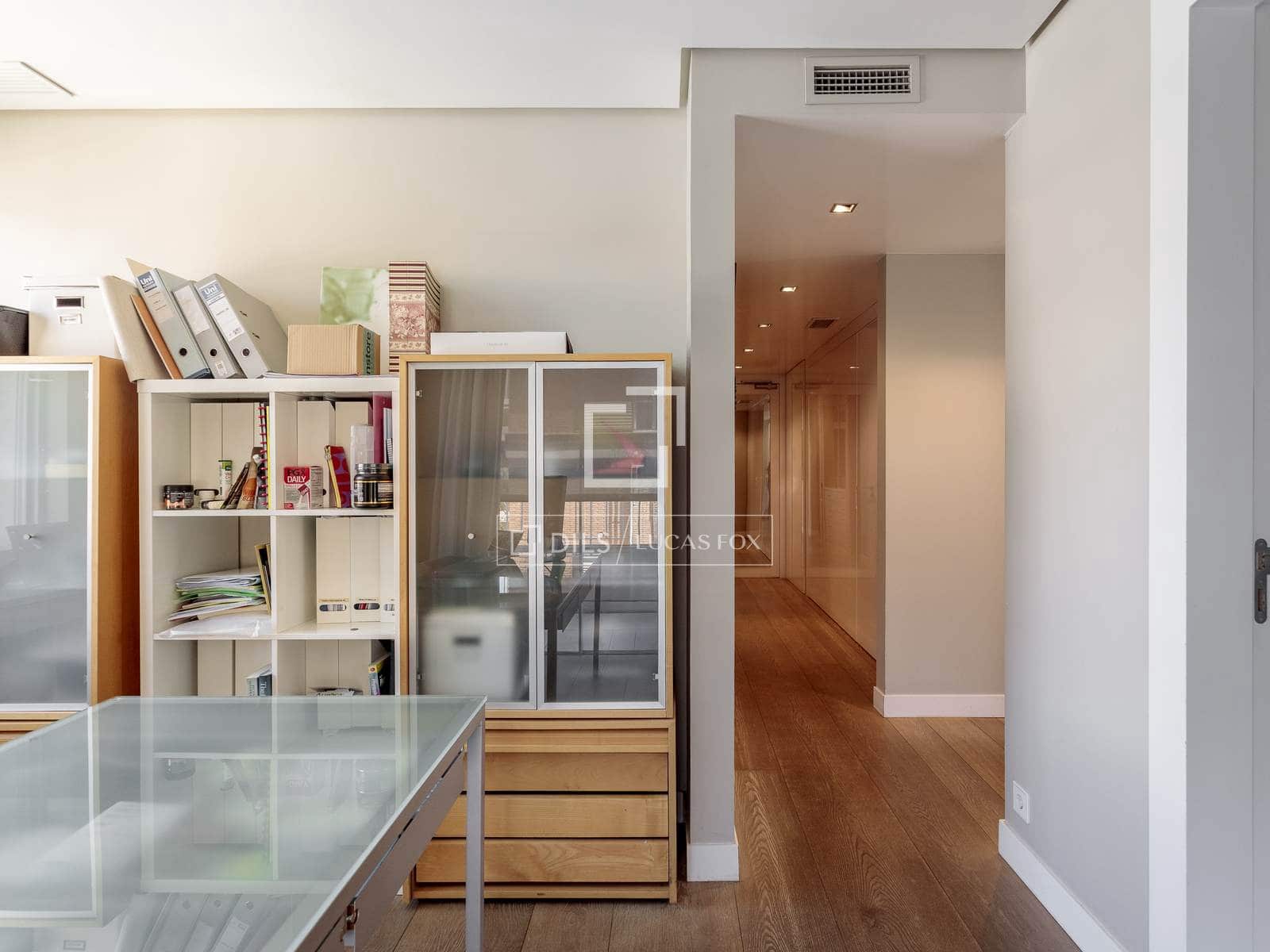 8 soverom Villa til salgs i Madrid by med svømmebasseng garasje - € 18 600 000 (Ref: 9735946)