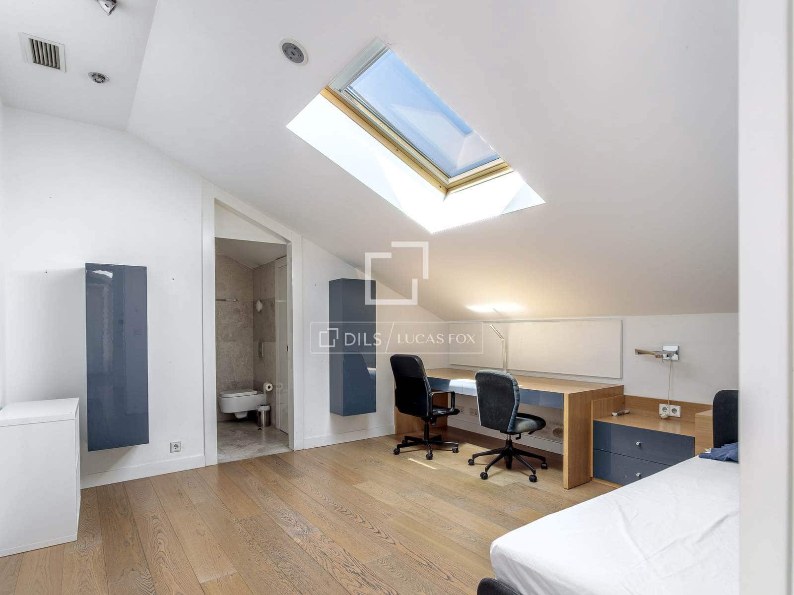 8 soverom Villa til salgs i Madrid by med svømmebasseng garasje - € 18 600 000 (Ref: 9735946)