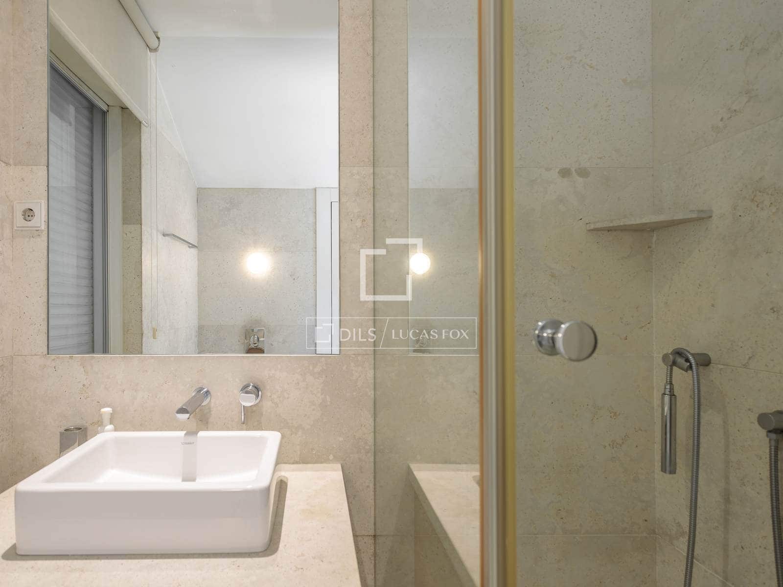 8 soverom Villa til salgs i Madrid by med svømmebasseng garasje - € 18 600 000 (Ref: 9735946)