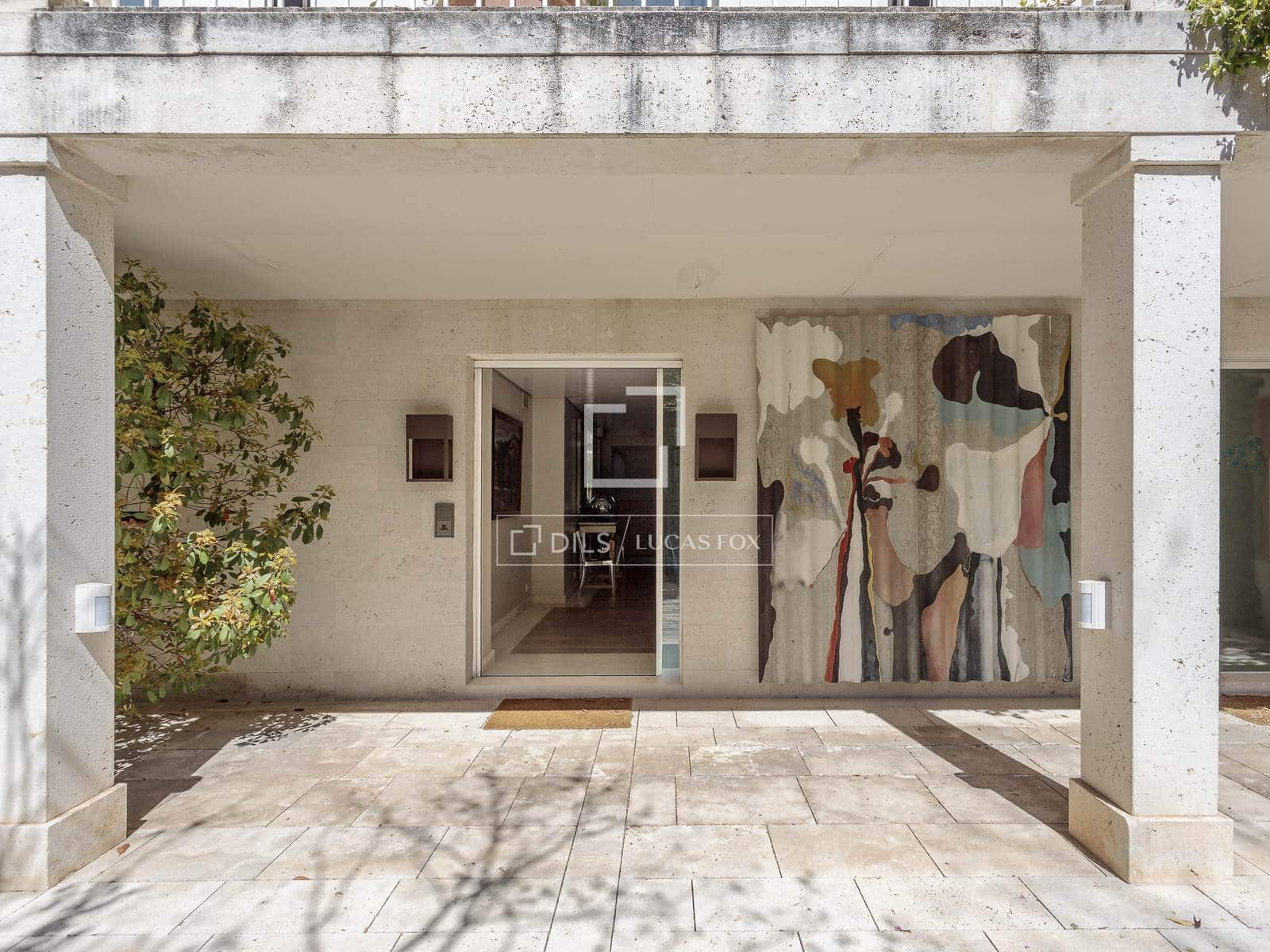 8 soverom Villa til salgs i Madrid by med svømmebasseng garasje - € 18 600 000 (Ref: 9735946)