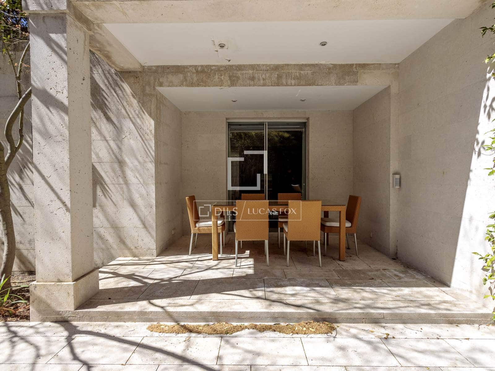 8 soverom Villa til salgs i Madrid by med svømmebasseng garasje - € 18 600 000 (Ref: 9735946)