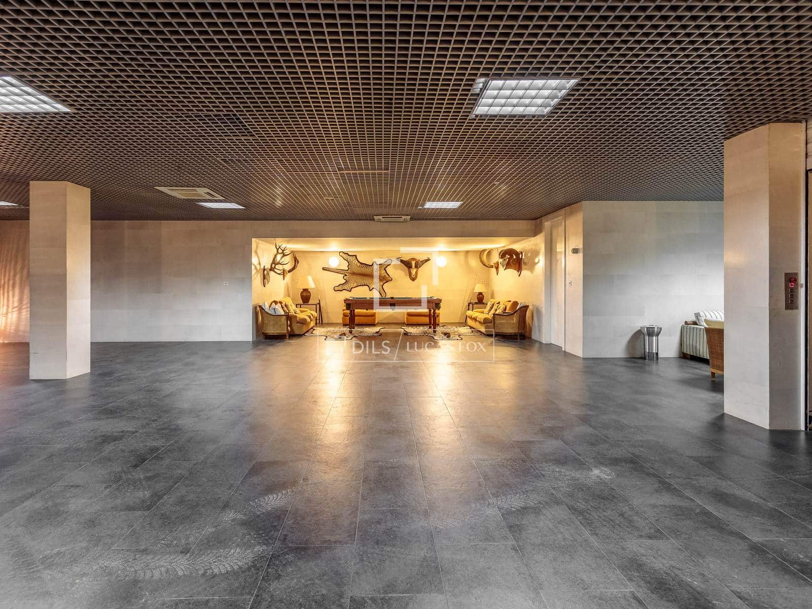 8 soverom Villa til salgs i Madrid by med svømmebasseng garasje - € 18 600 000 (Ref: 9735946)