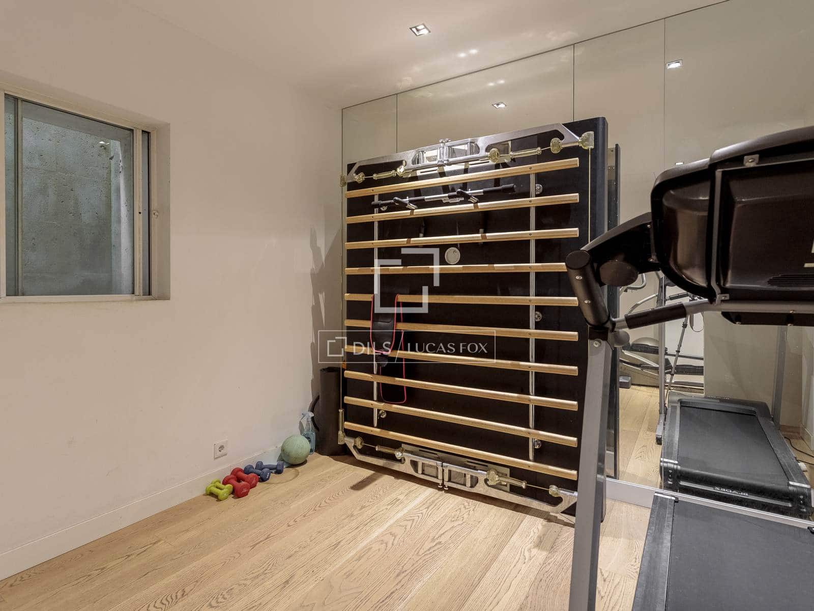 8 sovrum Villa till salu i Madrid stad med pool garage - 18 600 000 € (Ref: 9735946)