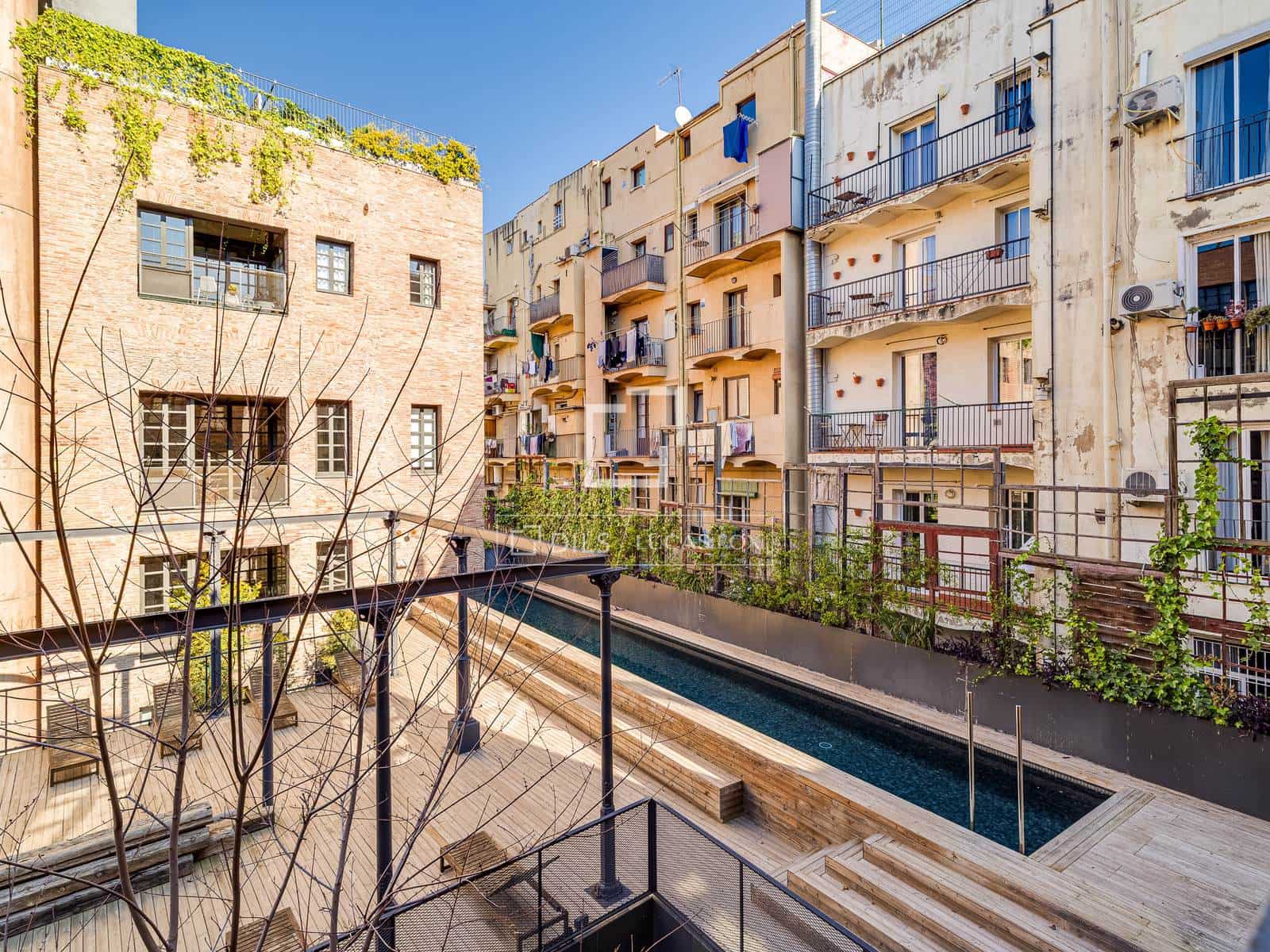 1 sypialnia Apartament na sprzedaż w Miasto Barcelona z basenem - 459 000 € (Ref: 9736113)