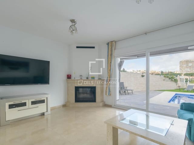 3 sypialnia Willa na sprzedaż w Torrequebrada, Benalmádena z basenem garażem - 945 000 € (Ref: 9737083)