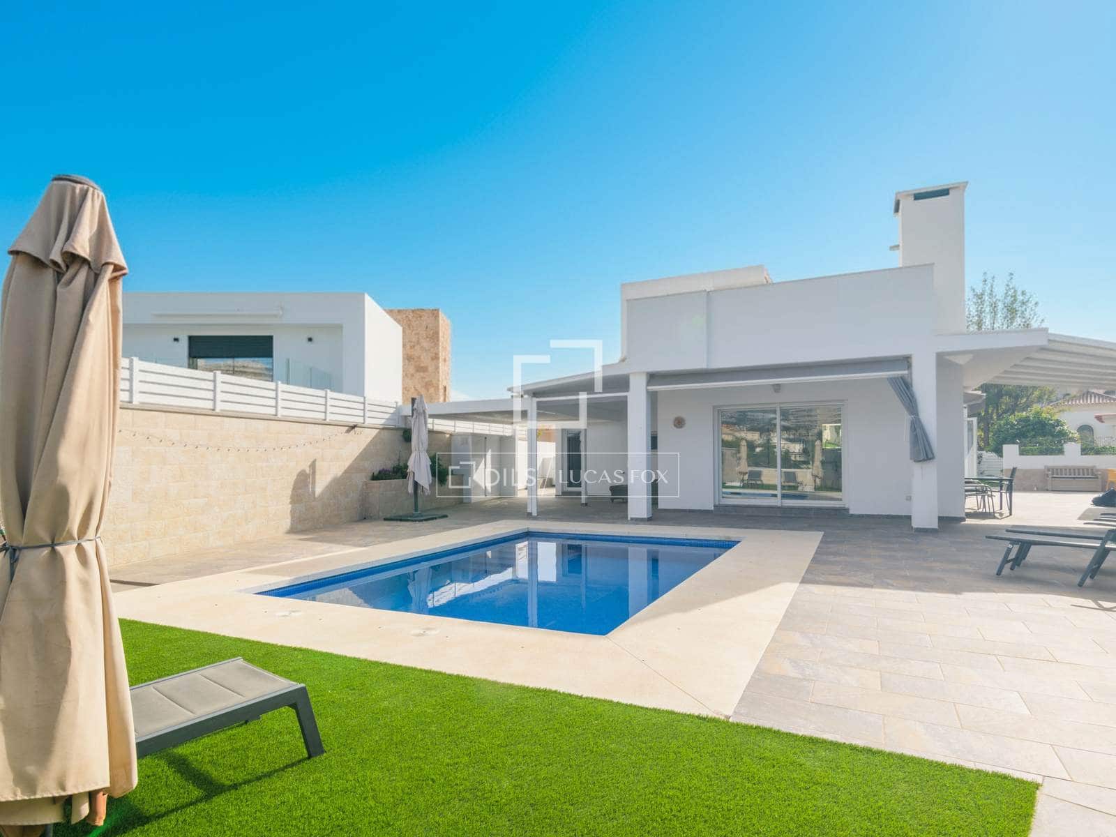 3 quarto Moradia para venda em Torrequebrada com piscina garagem - 945 000 € (Ref: 9737083)