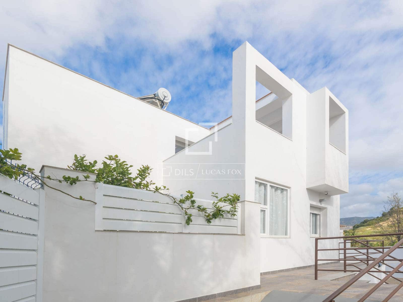 3 quarto Moradia para venda em Torrequebrada com piscina garagem - 945 000 € (Ref: 9737083)