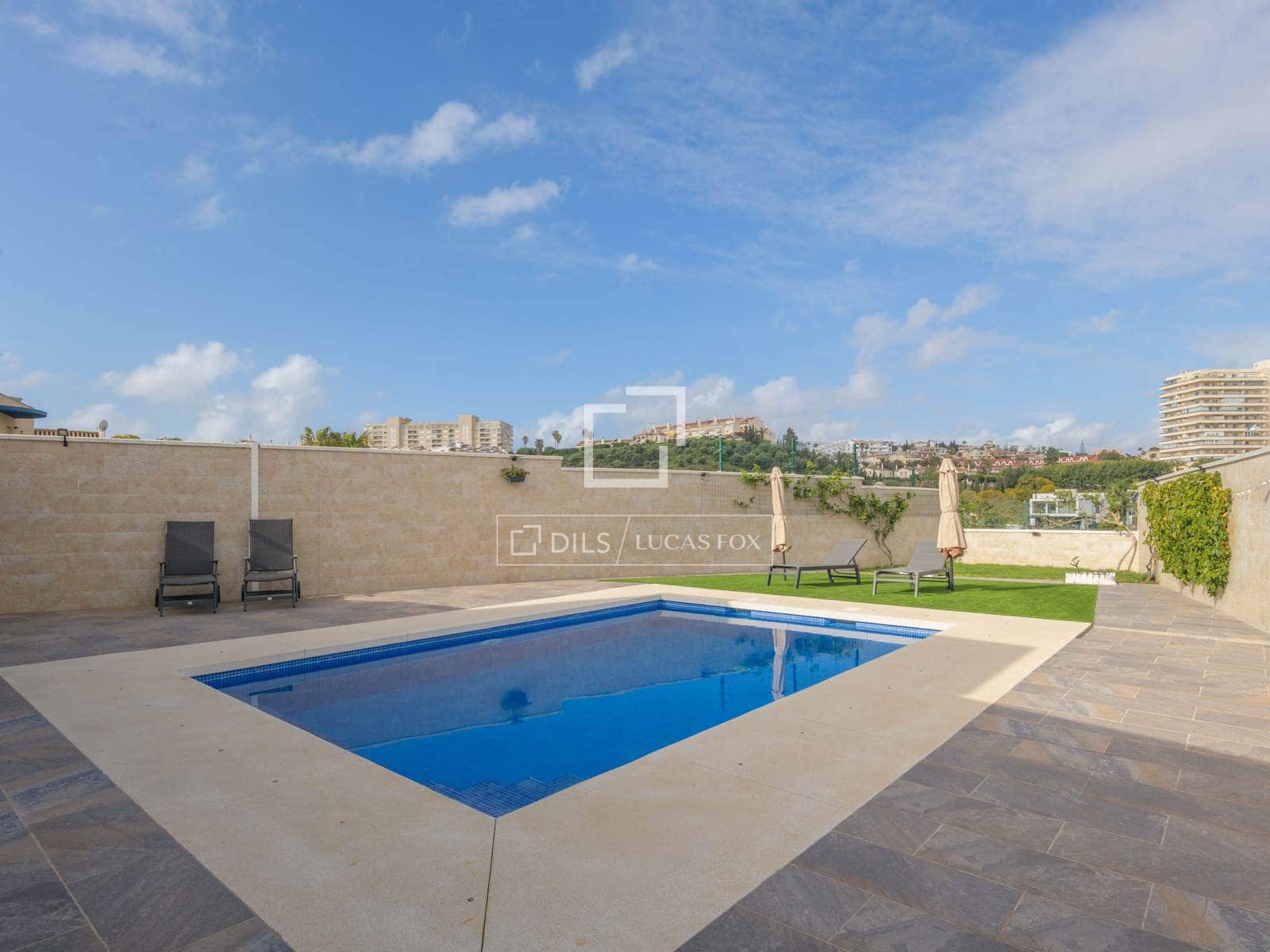 3 quarto Moradia para venda em Torrequebrada com piscina garagem - 945 000 € (Ref: 9737083)