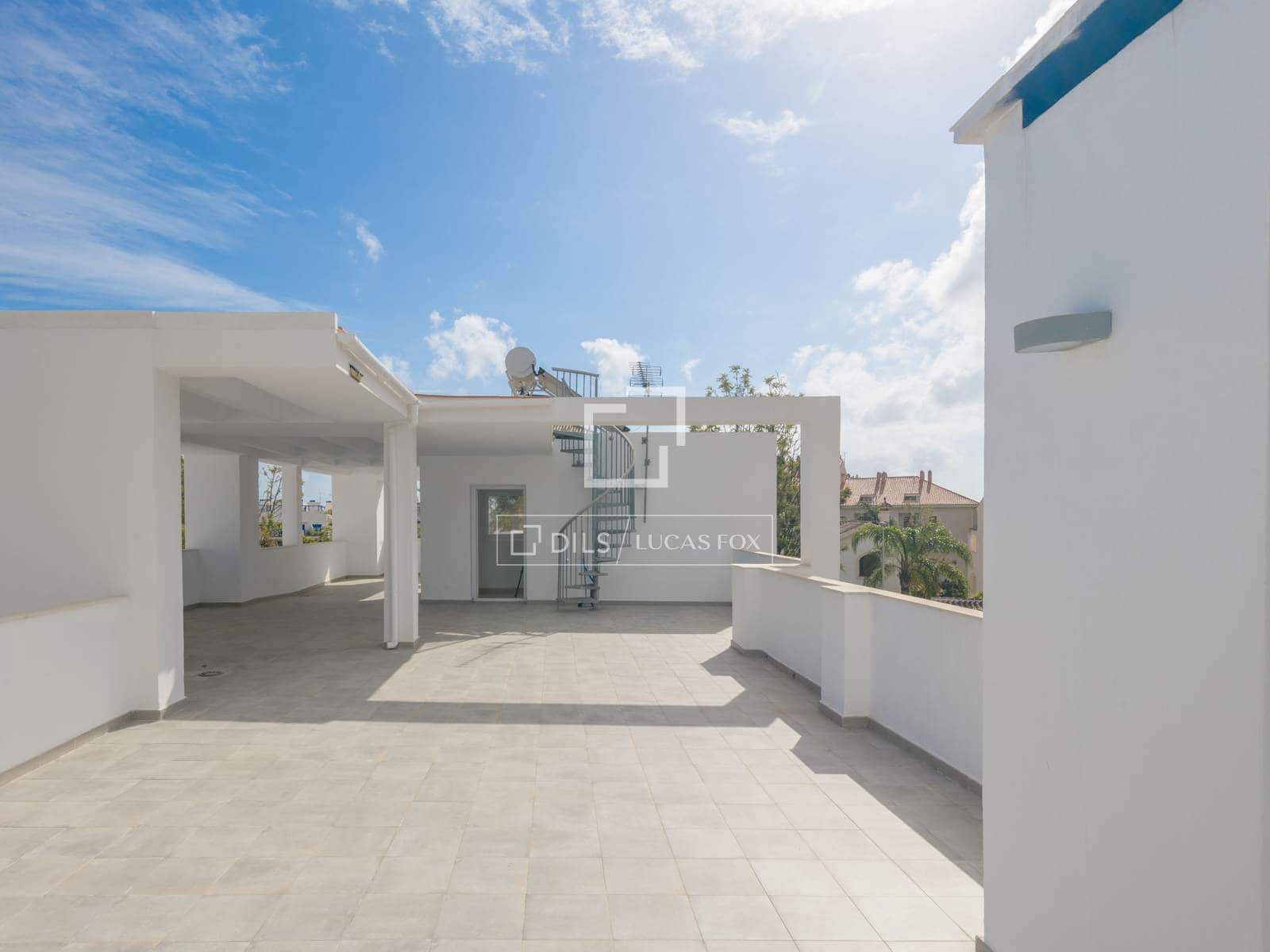 3 quarto Moradia para venda em Torrequebrada com piscina garagem - 945 000 € (Ref: 9737083)