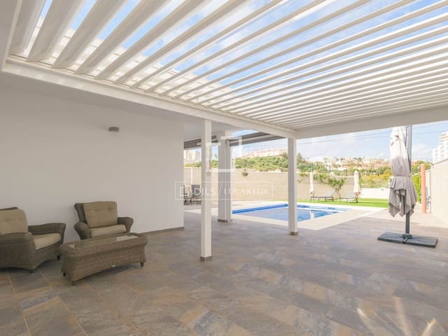 3 sypialnia Willa na sprzedaż w Benalmádena z basenem garażem - 910 000 € (Ref: 9737083)