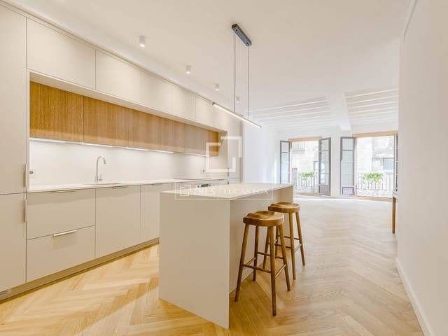 3 slaapkamer Appartement te koop in Barcelona stad - € 730.000 (Ref: 9737184)