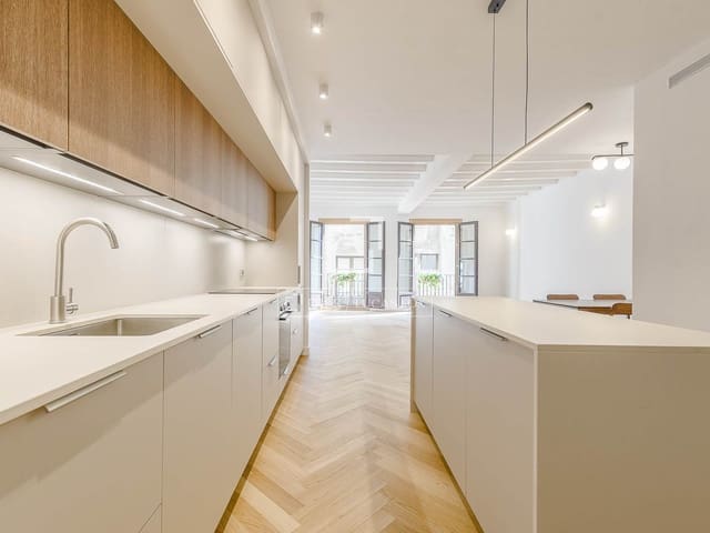 3 slaapkamer Appartement te koop in Barcelona stad - € 730.000 (Ref: 9737184)