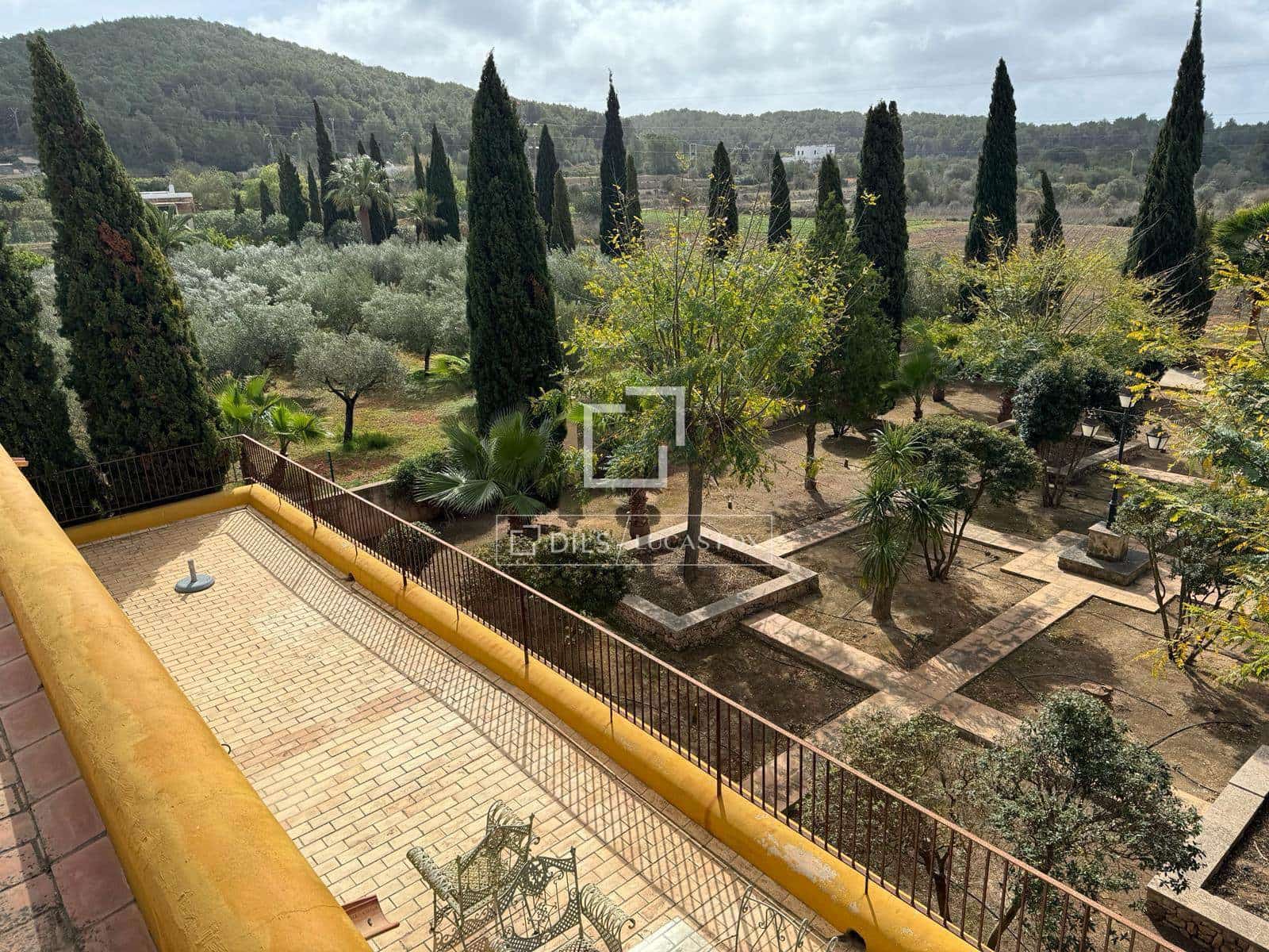 5 bedroom Finca/Country House for sale in Santa Gertrudis de Fruitera with garage - € 3,000,000 (Ref: 9737265)