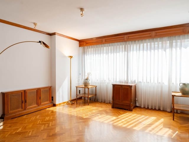 5 Zimmer Apartment zu verkaufen in València Stadt mit Garage - 2.100.000 € (Ref: 9737267)