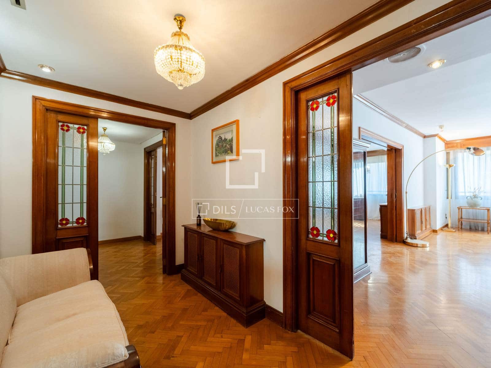 5 bedroom Apartment for sale in Valencia city with garage - € 2,100,000 (Ref: 9737267)
