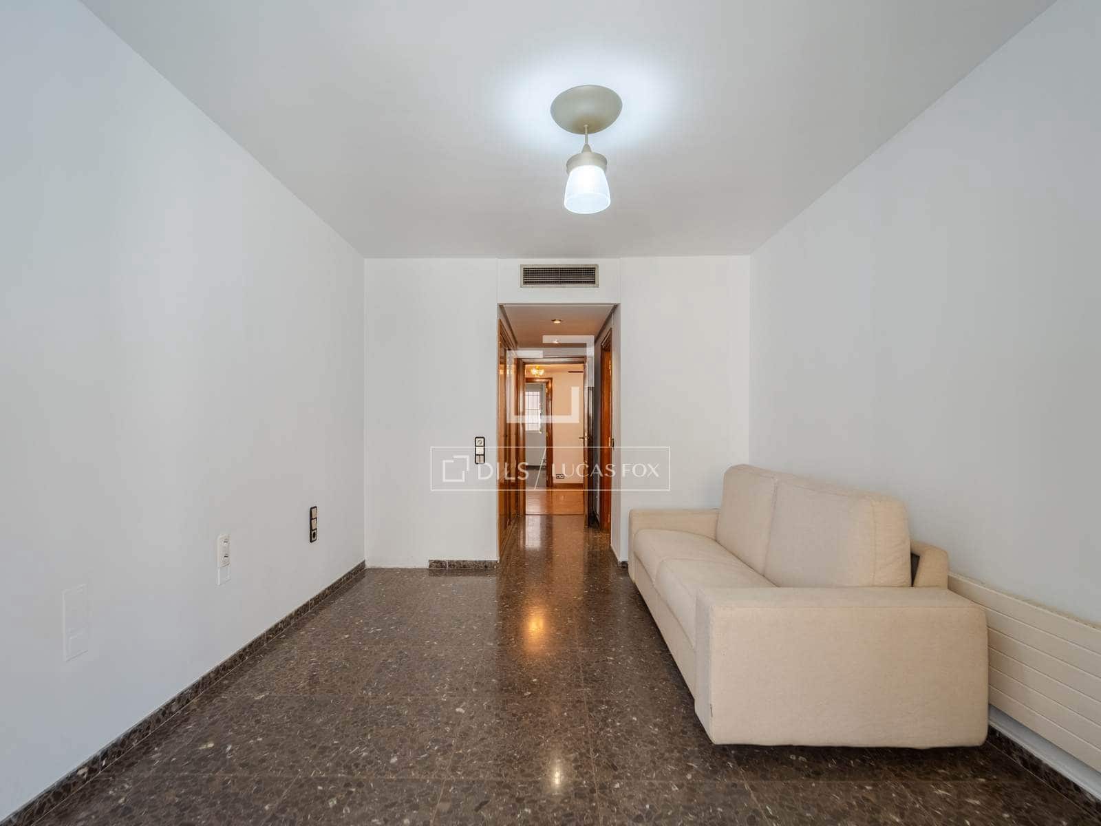 5 bedroom Apartment for sale in Valencia city with garage - € 2,100,000 (Ref: 9737267)