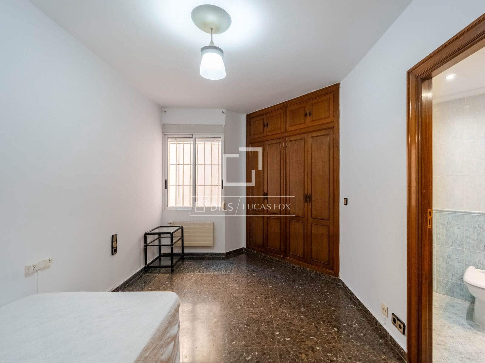 5 bedroom Apartment for sale in Valencia city with garage - € 2,100,000 (Ref: 9737267)