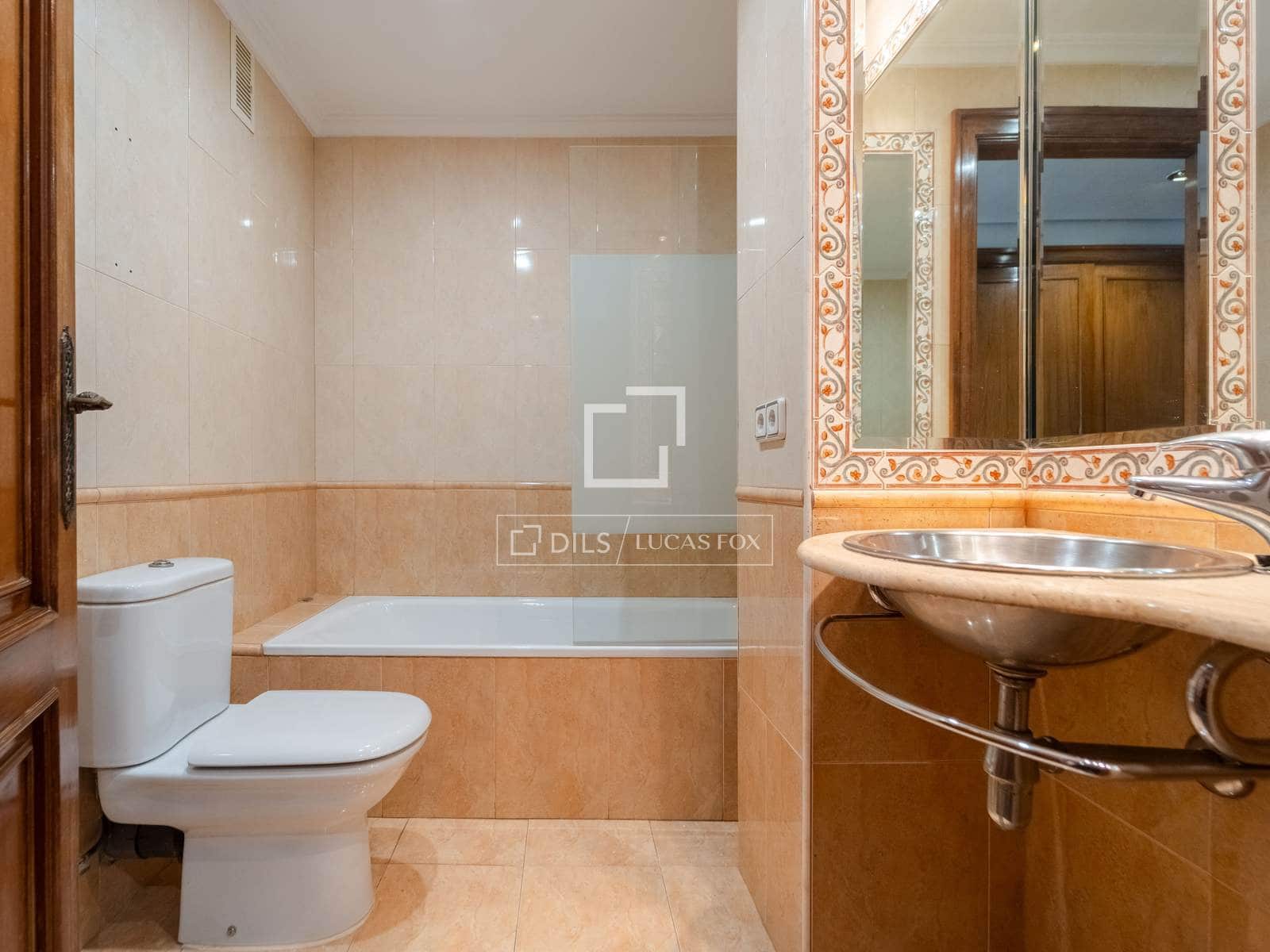 5 bedroom Apartment for sale in Valencia city with garage - € 2,100,000 (Ref: 9737267)