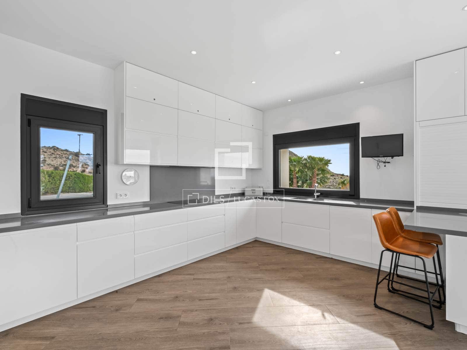 4 sovrum Villa till salu i Muchamiel / Mutxamel med pool garage - 1 249 000 € (Ref: 9739114)