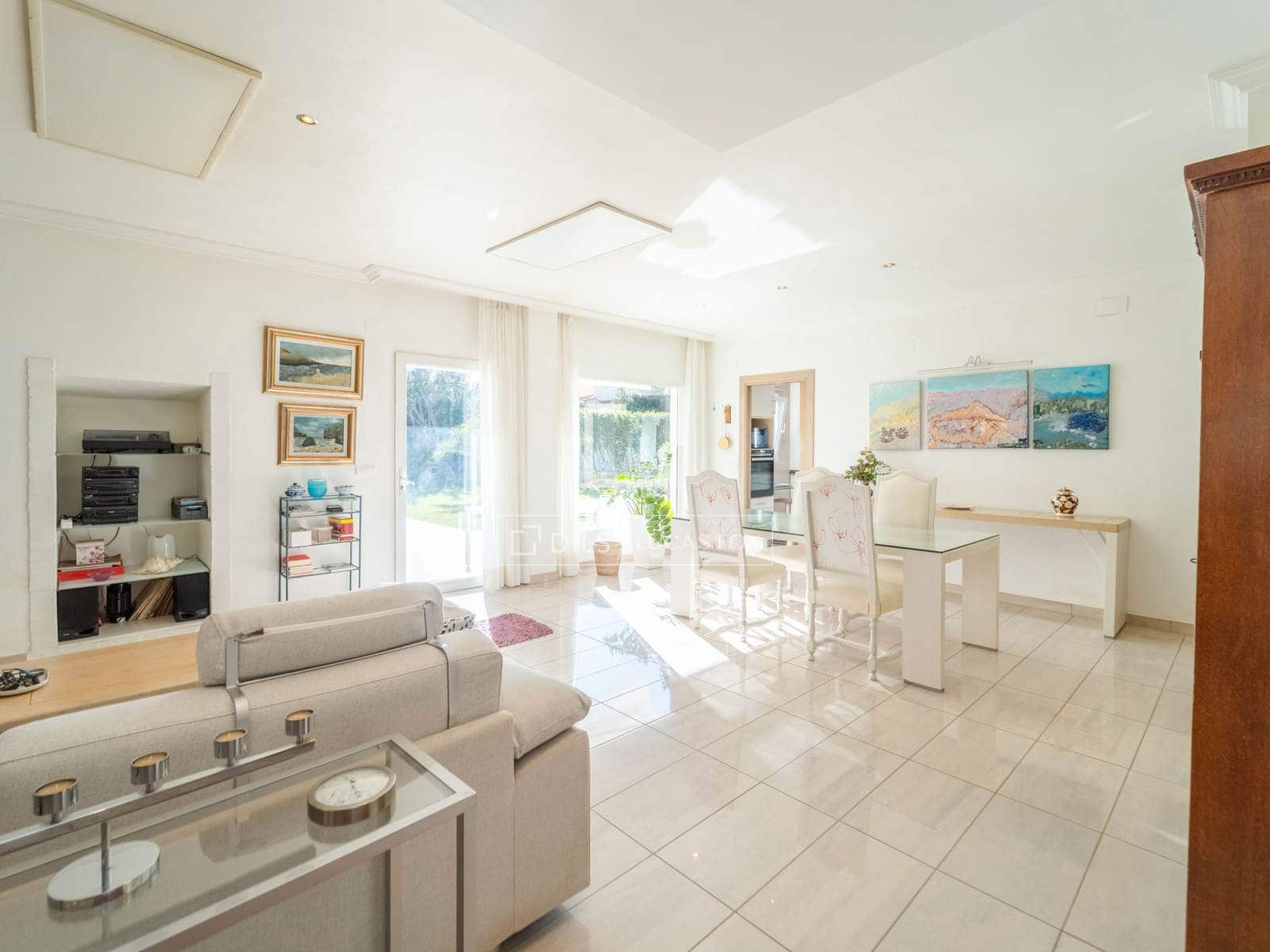 5 sypialnia Willa na sprzedaż w La Pobla de Vallbona z basenem - 925 000 € (Ref: 9739115)