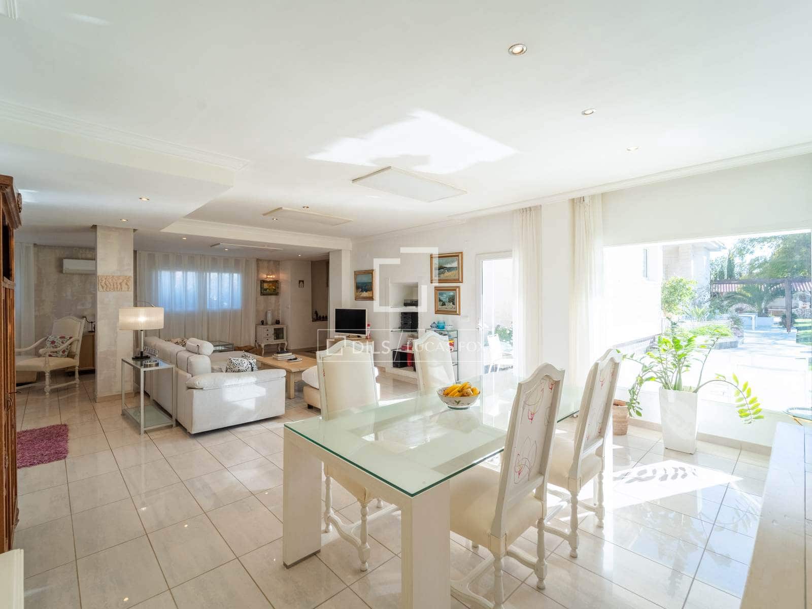 5 sypialnia Willa na sprzedaż w La Pobla de Vallbona z basenem - 925 000 € (Ref: 9739115)