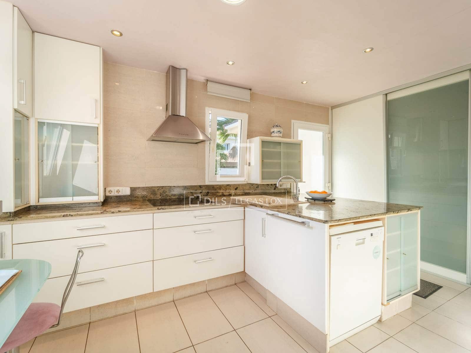 5 sypialnia Willa na sprzedaż w La Pobla de Vallbona z basenem - 925 000 € (Ref: 9739115)