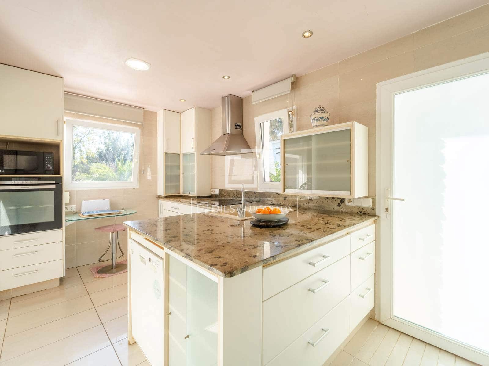 5 sypialnia Willa na sprzedaż w La Pobla de Vallbona z basenem - 925 000 € (Ref: 9739115)