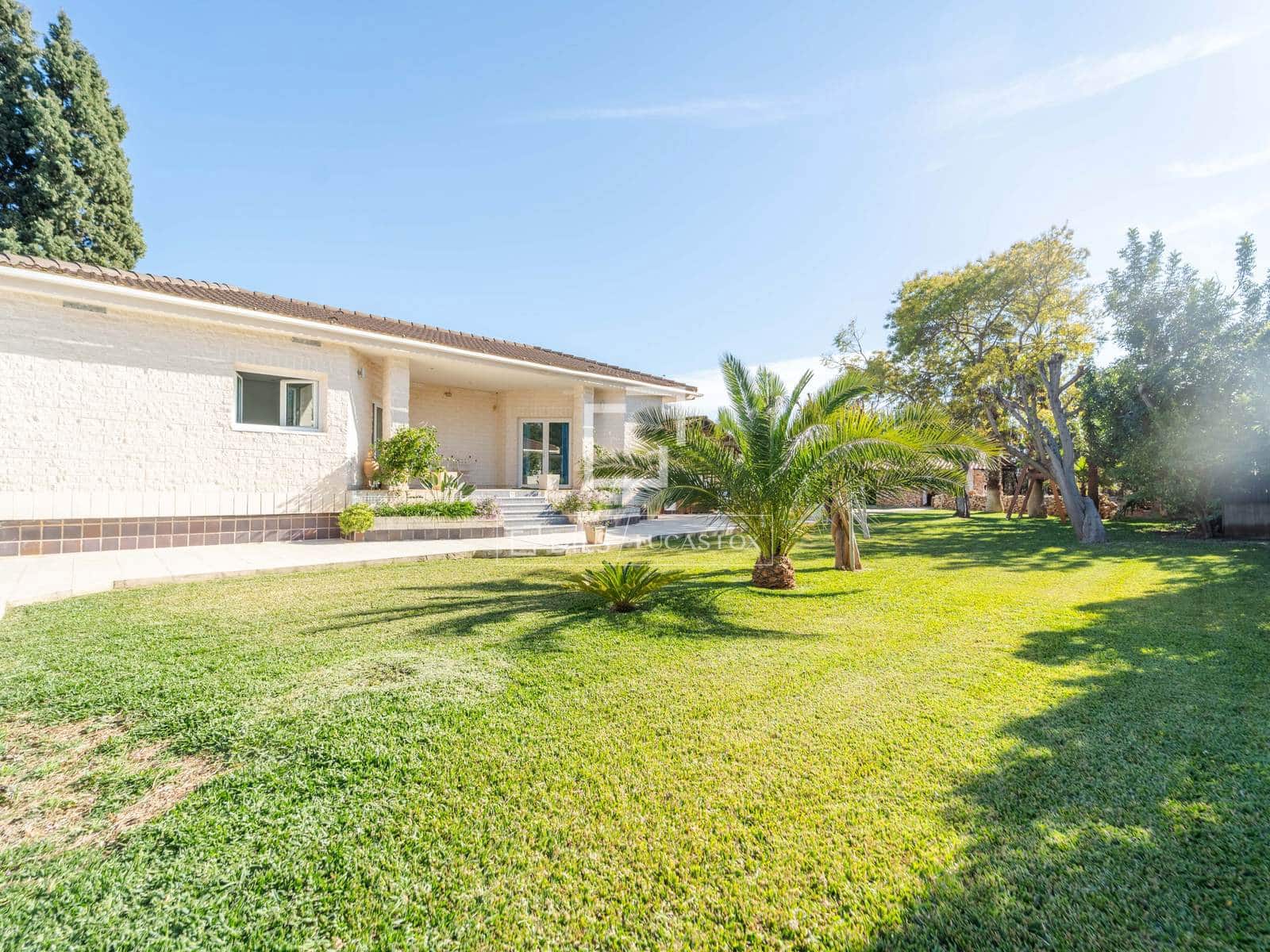 5 sypialnia Willa na sprzedaż w La Pobla de Vallbona z basenem - 925 000 € (Ref: 9739115)