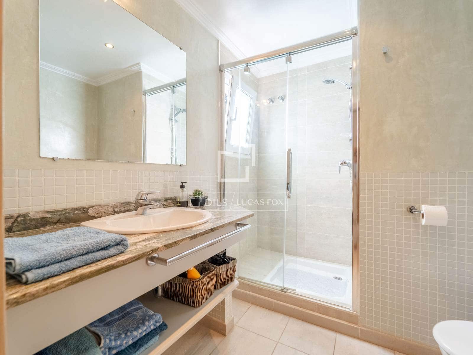 5 sypialnia Willa na sprzedaż w La Pobla de Vallbona z basenem - 925 000 € (Ref: 9739115)