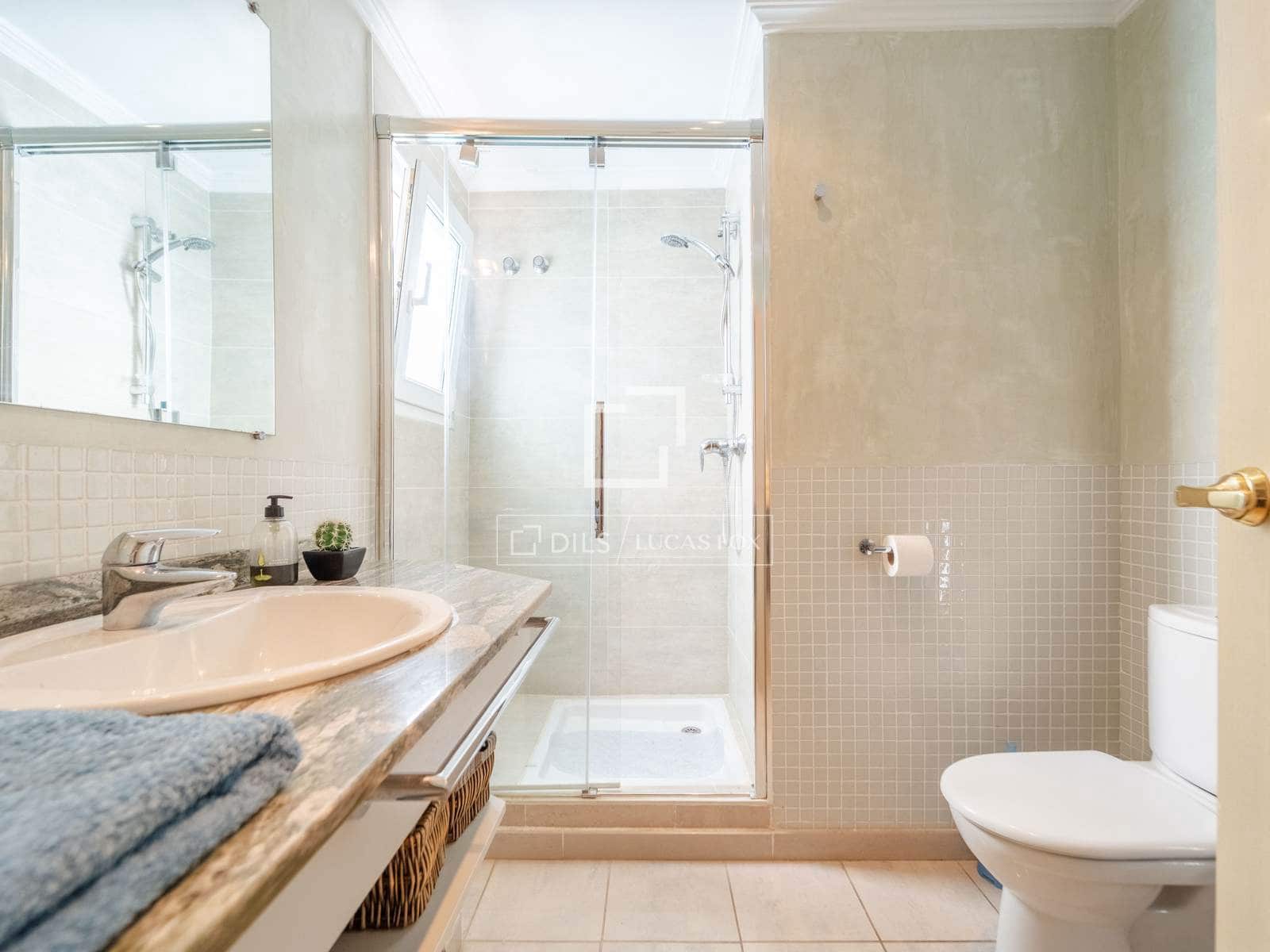 5 sypialnia Willa na sprzedaż w La Pobla de Vallbona z basenem - 925 000 € (Ref: 9739115)